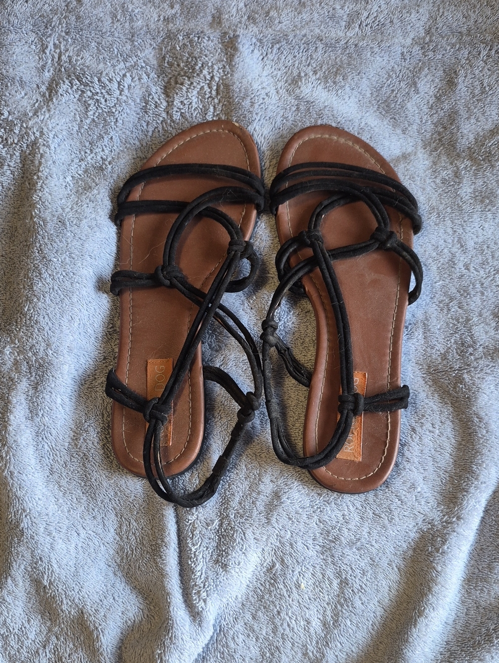 Rocket Dog Black Strappy Sandals with Brown Footbed